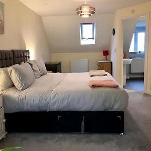 https://entire-4-bed-townhouse.exeterhotels.net